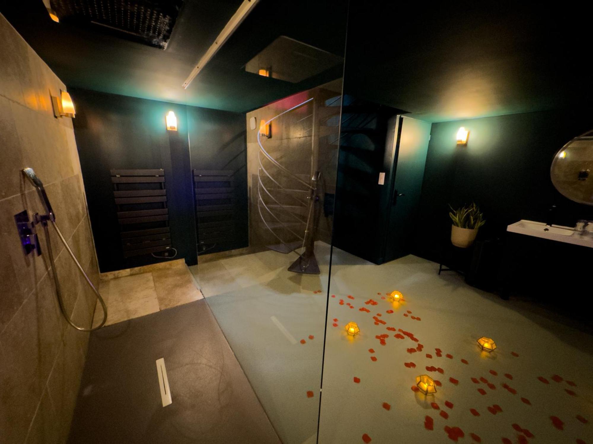 Mieuxqualhotel Jacuzzi Privatif Velvet Desire Bordéus Exterior foto