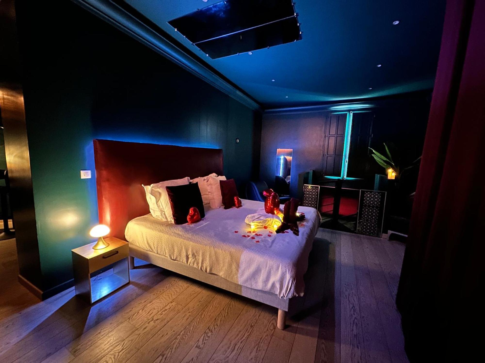 Mieuxqualhotel Jacuzzi Privatif Velvet Desire Bordéus Exterior foto
